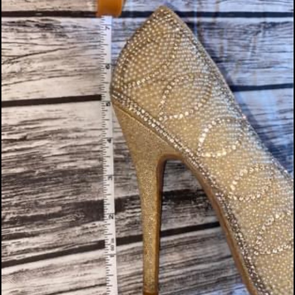 Heels - Picture 2 of 2